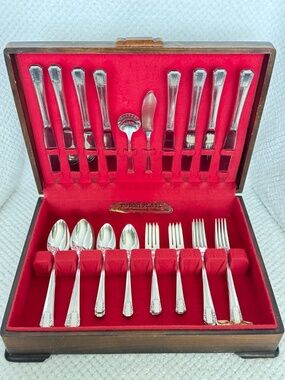 Rogers Oneida Silverplate PARK LANE 42-pc + Box Geometric Art Deco Vintage 1936
